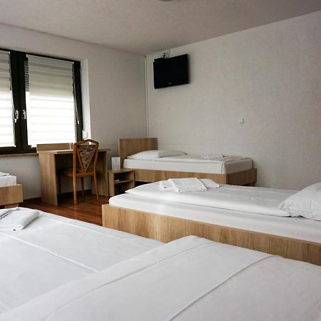Hotel Kreuz Schwaebisch Gmuend Ngoại thất bức ảnh
