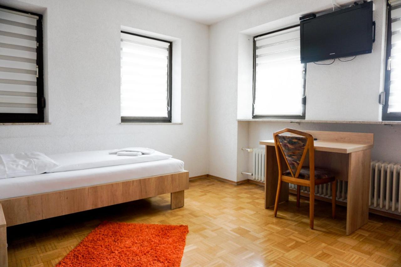 Hotel Kreuz Schwaebisch Gmuend Ngoại thất bức ảnh