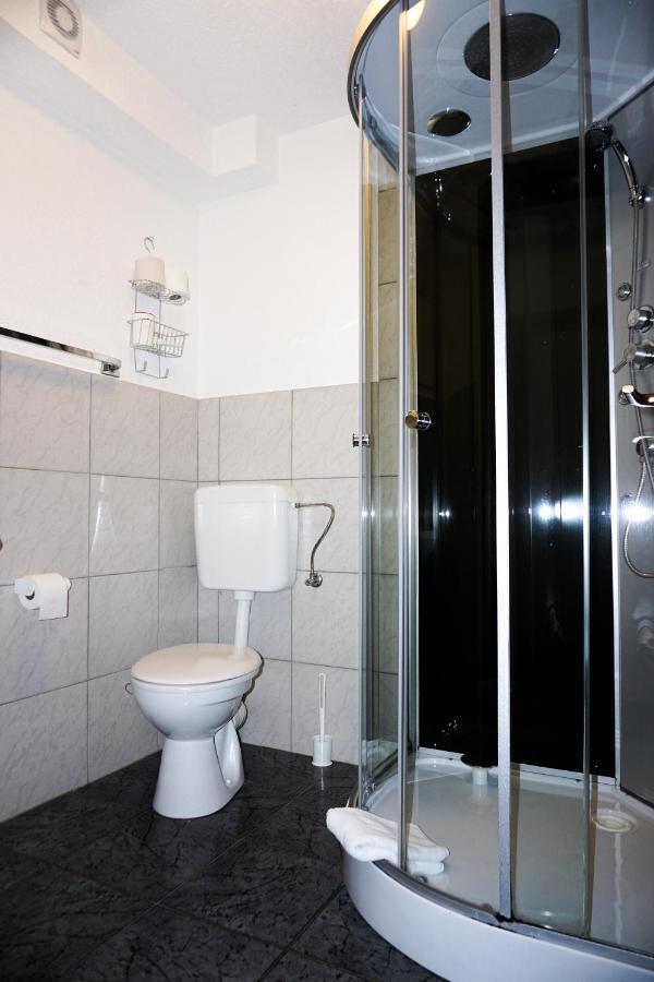 Hotel Kreuz Schwaebisch Gmuend Ngoại thất bức ảnh